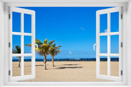 Fototapeta Naklejka Na Ścianę Okno 3D - Pristine Caribbean beach with palm trees

