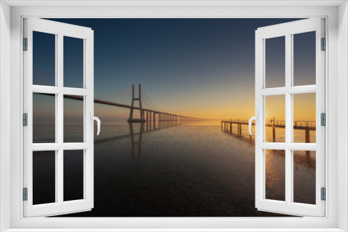 Fototapeta Naklejka Na Ścianę Okno 3D - Ponte Vasco de Gama bridge. Lisbon