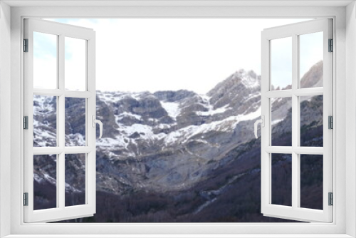 Fototapeta Naklejka Na Ścianę Okno 3D - Ordesa Monte Perdido. National Park in Huesca, Spain