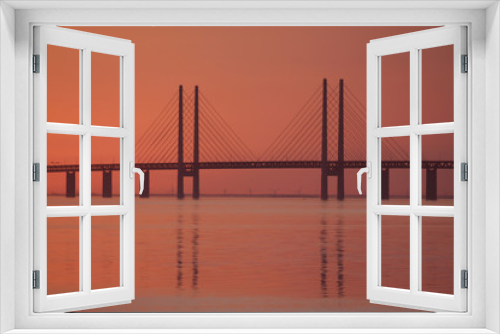 Fototapeta Naklejka Na Ścianę Okno 3D - Brücke im Sonnenuntergang