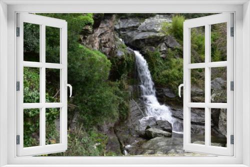 Fototapeta Naklejka Na Ścianę Okno 3D - waterfall in bastia