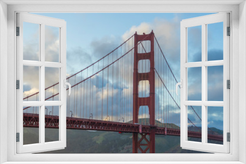 Fototapeta Naklejka Na Ścianę Okno 3D - Beautiful twilight scene of famous Golden Gate bridge in San Francisco, California,USA