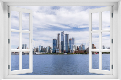 Fototapeta Naklejka Na Ścianę Okno 3D - scenic view of new york buildings and atlantic ocean, usa