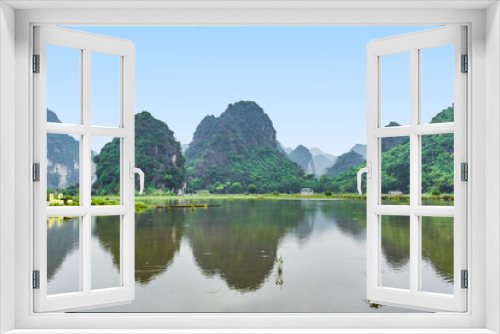 Fototapeta Naklejka Na Ścianę Okno 3D - Mountains view in Ninh Binh, Vietnam