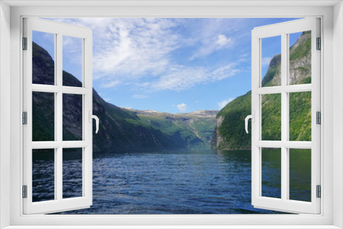 Fototapeta Naklejka Na Ścianę Okno 3D - Fjord in Norwegen (Geirangerfjord)