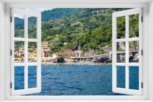 Fototapeta Naklejka Na Ścianę Okno 3D - Monterosso al Mare high season beach view, Cinque Terre, Liguria Italy