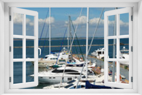 Fototapeta Naklejka Na Ścianę Okno 3D - White yachts on an anchor