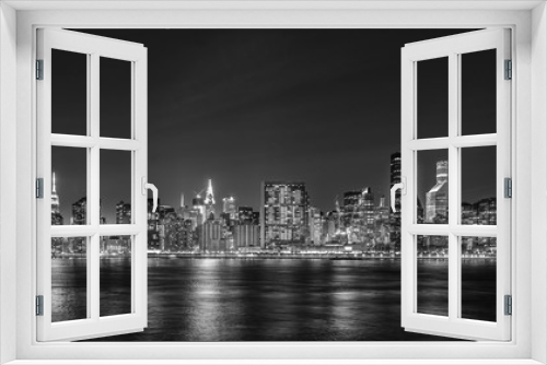 Fototapeta Naklejka Na Ścianę Okno 3D - Black and White night Image of New York City
