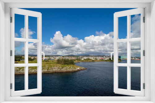 Fototapeta Naklejka Na Ścianę Okno 3D - The city of Haugesund in western Norway.