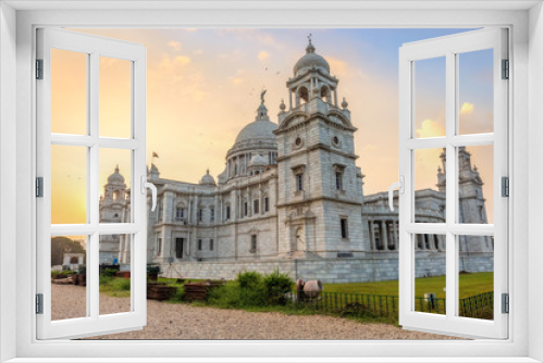 Fototapeta Naklejka Na Ścianę Okno 3D - Historic Victoria Memorial Kolkata exterior architecture structure at sunrise.