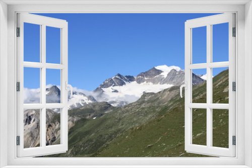 Fototapeta Naklejka Na Ścianę Okno 3D - montagnes des Alpes italiennes