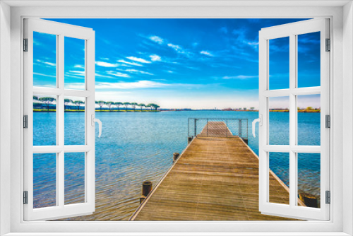 Fototapeta Naklejka Na Ścianę Okno 3D - pier lake background of scenic horizon summer