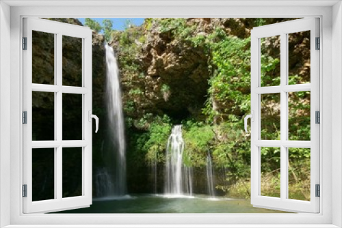 Fototapeta Naklejka Na Ścianę Okno 3D - Beautiful 77-foot waterfalls at the Natural Falls State Park, West Siloam Springs, Oklahoma