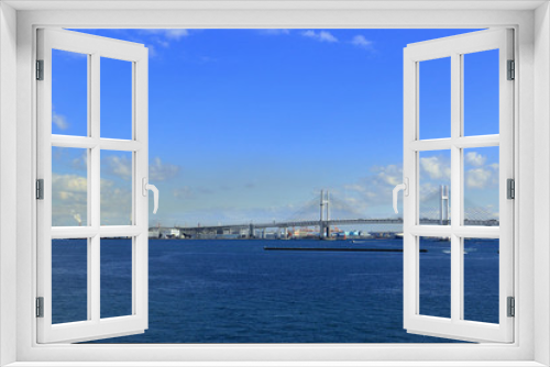 Fototapeta Naklejka Na Ścianę Okno 3D - 横浜港とベイブリッジ