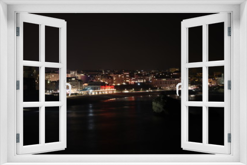 Fototapeta Naklejka Na Ścianę Okno 3D - Ville de Biarritz de nuit