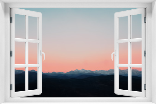 Fototapeta Naklejka Na Ścianę Okno 3D - Mountain pink sunset
