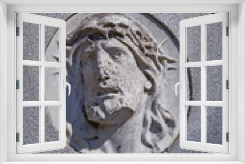Fototapeta Naklejka Na Ścianę Okno 3D - Face of Jesus Christ crown of thorns