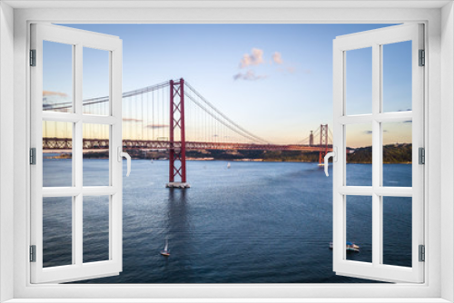 Fototapeta Naklejka Na Ścianę Okno 3D - Ponte 25 de Abril bridge in Lisbon, Portugal