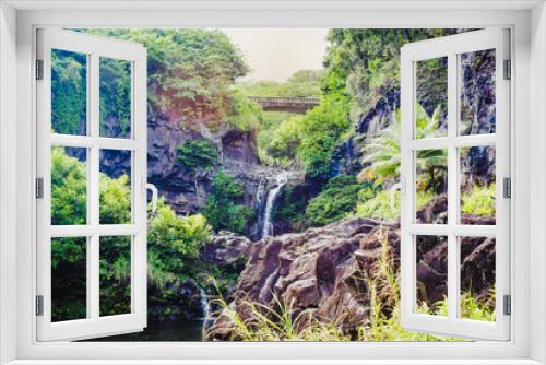 Fototapeta Naklejka Na Ścianę Okno 3D - Wasserfall an der Road to hana Hawaii, Oahu