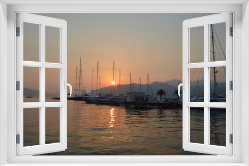 Fototapeta Naklejka Na Ścianę Okno 3D - yachts at sunset