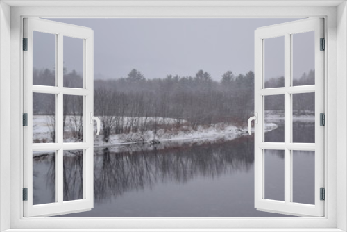 Fototapeta Naklejka Na Ścianę Okno 3D - Snowy Winter River in Maine