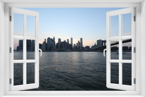 Fototapeta Naklejka Na Ścianę Okno 3D - View from the sea of New York and the bridge