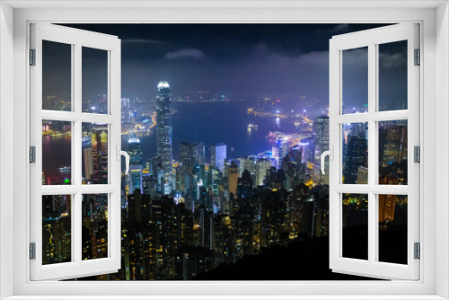Fototapeta Naklejka Na Ścianę Okno 3D - 香港 ビクトリアピーク遊歩道（盧吉道観景台）からの夜景