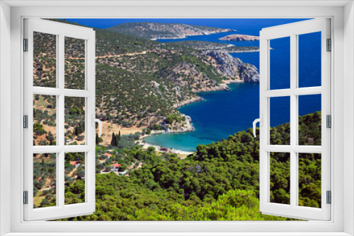 Fototapeta Naklejka Na Ścianę Okno 3D - Small quiet bay on greek island