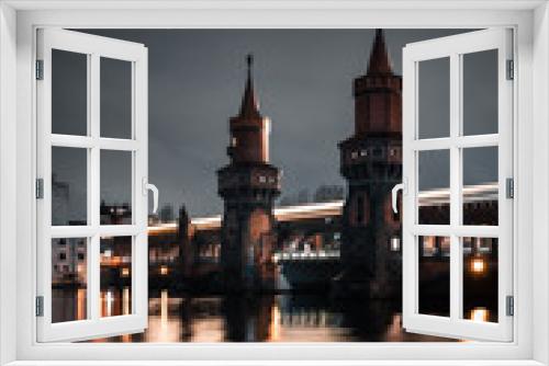 Fototapeta Naklejka Na Ścianę Okno 3D - Oberbaumbruecke bridge in berlin kreuzberg at night