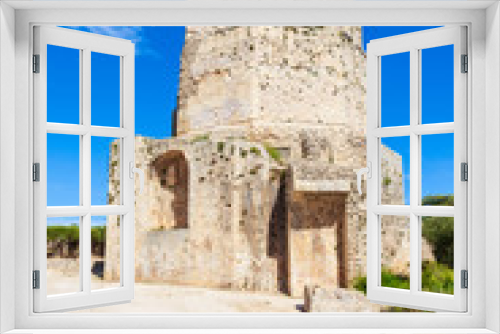 Fototapeta Naklejka Na Ścianę Okno 3D - La Tour Magne Tower, Nimes