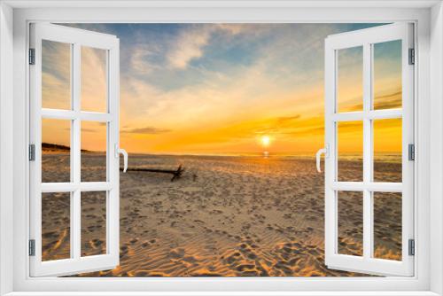 Fototapeta Naklejka Na Ścianę Okno 3D - zachód słońca nad morzem