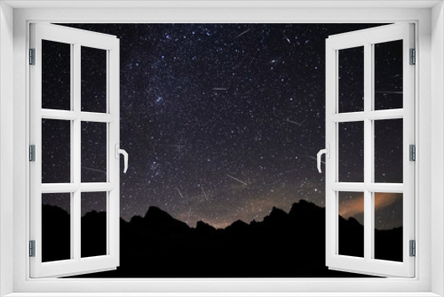 Fototapeta Naklejka Na Ścianę Okno 3D - Night sky with Perseid meteor shower