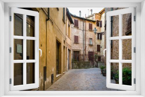 Fototapeta Naklejka Na Ścianę Okno 3D - Narow streets of Volterra old town