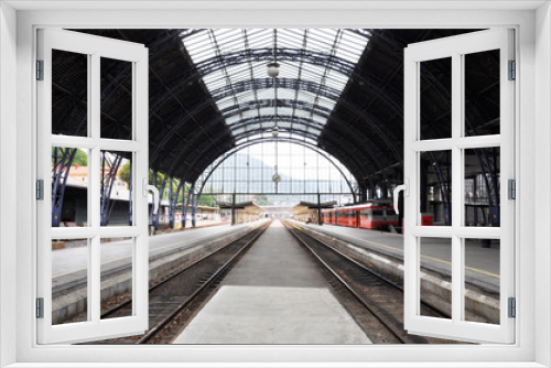 Fototapeta Naklejka Na Ścianę Okno 3D - Bergen train station