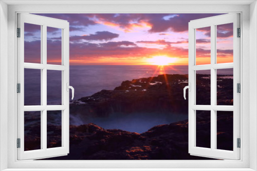 Fototapeta Naklejka Na Ścianę Okno 3D - Sunrise on coastline at El Bufadero