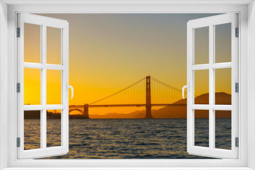 Fototapeta Naklejka Na Ścianę Okno 3D - Bridge Golden Gate at San Francisco sunset