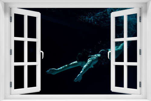 Fototapeta Naklejka Na Ścianę Okno 3D - jumping in the water