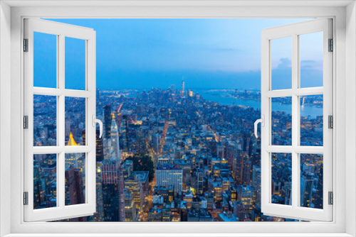 Fototapeta Naklejka Na Ścianę Okno 3D - A view of Manhattan during the sunset - New York