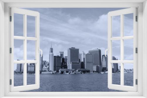 Fototapeta Naklejka Na Ścianę Okno 3D - Besutiful view of Downotown Manhattan from Governors Island, NYC.