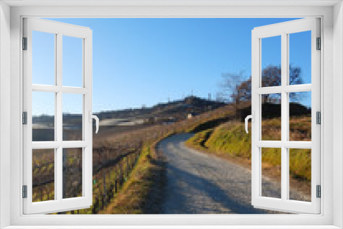 Fototapeta Naklejka Na Ścianę Okno 3D - Path in the Langhe towards La Morra. Piedmont - Italy