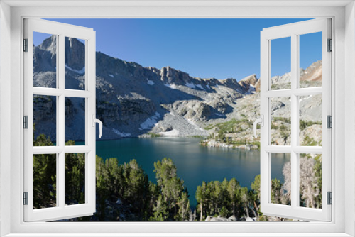 Fototapeta Naklejka Na Ścianę Okno 3D - Big McGee Lake in The Mountains