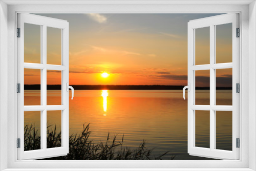 Fototapeta Naklejka Na Ścianę Okno 3D - Sunset on the lake