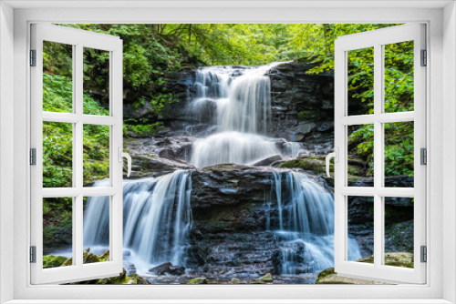 Fototapeta Naklejka Na Ścianę Okno 3D - Tuscarora Waterfall in Ricketts Glen State Park of Pennsylvania