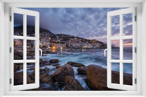 Fototapeta Naklejka Na Ścianę Okno 3D - Wide angle view of a seascape scene in Seapoint in Cape town south africa