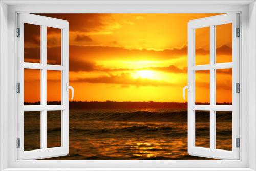 Fototapeta Naklejka Na Ścianę Okno 3D - sunrise on a big lake