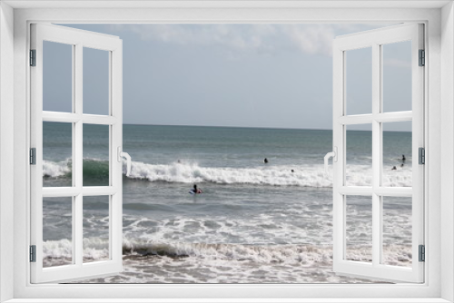 Fototapeta Naklejka Na Ścianę Okno 3D - beach surfer