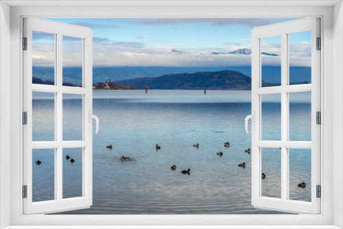 Fototapeta Naklejka Na Ścianę Okno 3D - Beautiful scenes on the shores of the upper Zurich Lake (Obersee) near Hurden (Schwyz) and Rapperswil-Jona (Sankt Gallen), Switzerland