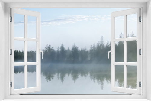 Fototapeta Naklejka Na Ścianę Okno 3D - Foggy Morning On The Northern Forest Lake