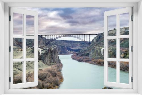 Fototapeta Naklejka Na Ścianę Okno 3D - Iconic Prine Bridge on the Snake river in Idaho on a winters morning