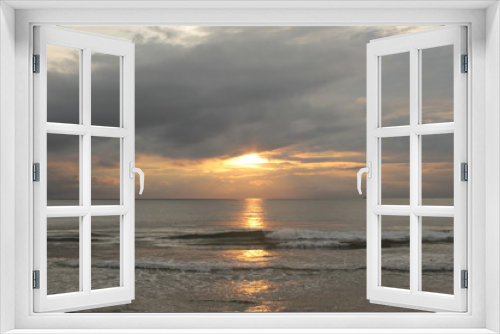 Fototapeta Naklejka Na Ścianę Okno 3D - nascer do Sol no mar 